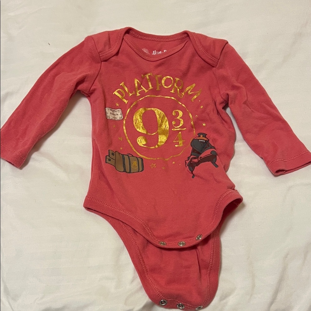 Warner Bros. Platform 9 3/4 Red and Gold Baby Bodysuit